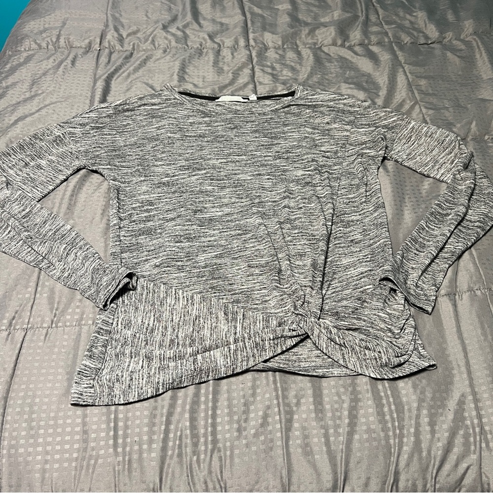 athleta gray long sleeve Twist Hem Women's shirt Size medium